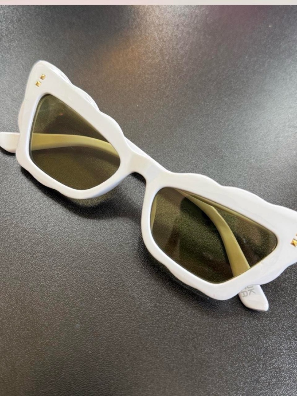 Women's White Scalloped Cat-Eye Sunglasses